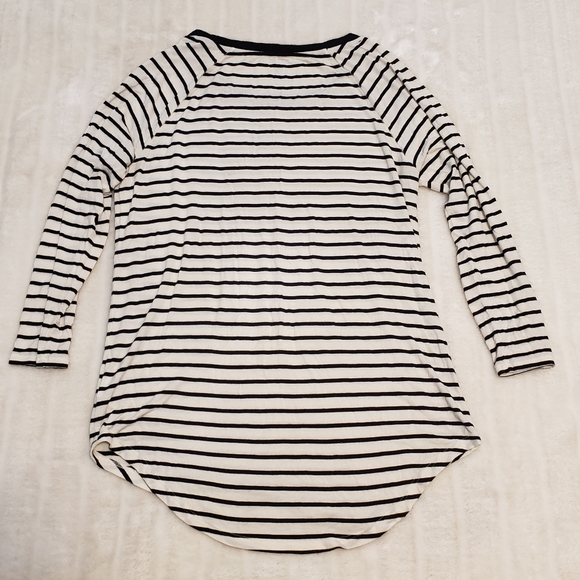 American Eagle Outfitters Soft & Sexy 3/4 Sleeve T-Shirt - Picture 11 of 15